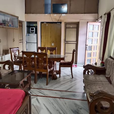 Kusum Palace Varanasi Esterno foto